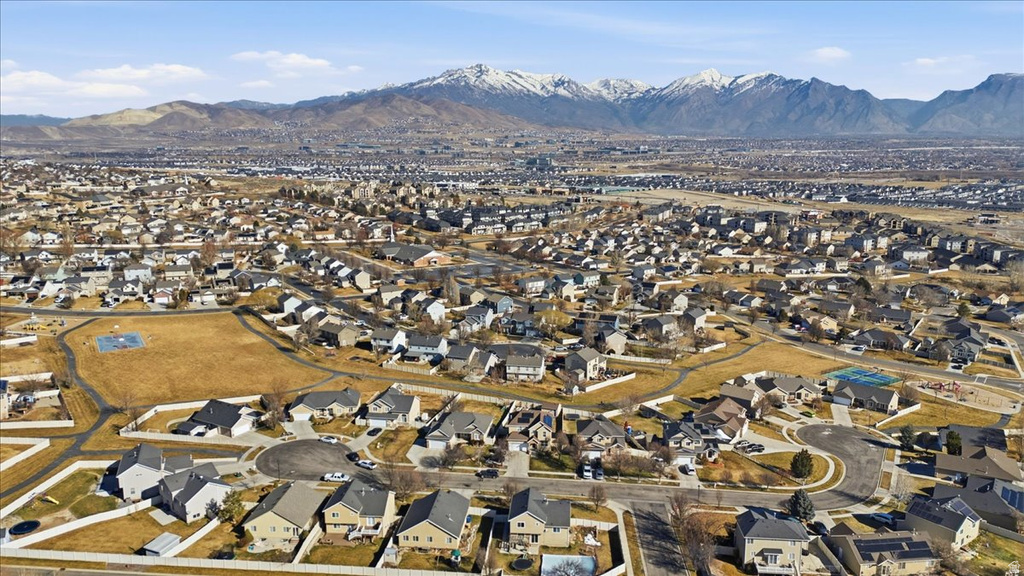 427 W CINNAMON CIR Saratoga Springs, UT 84045