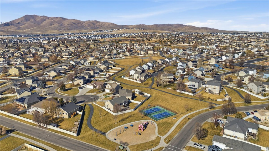 427 W CINNAMON CIR Saratoga Springs, UT 84045