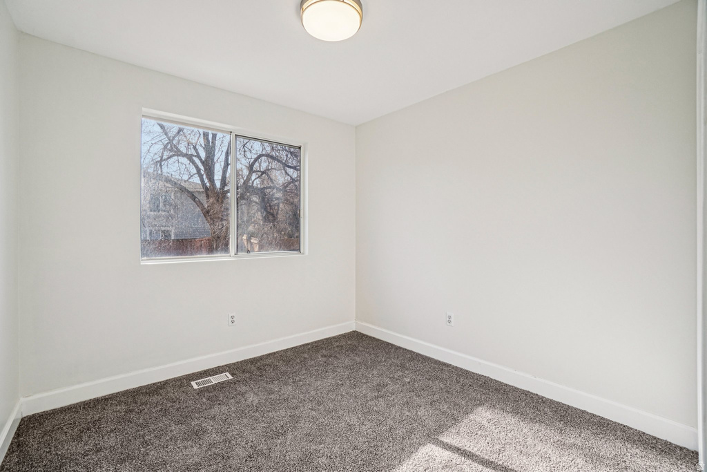 2995 W WESTCOVE DR West Valley City, UT 84119