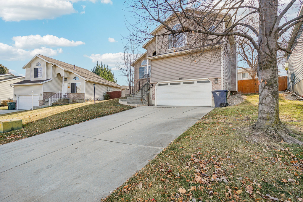 2995 W WESTCOVE DR West Valley City, UT 84119