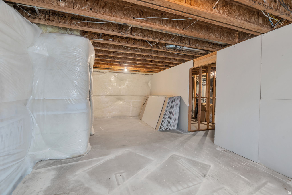 10227 S OQUIRRH LAKE RD South Jordan, UT 84095