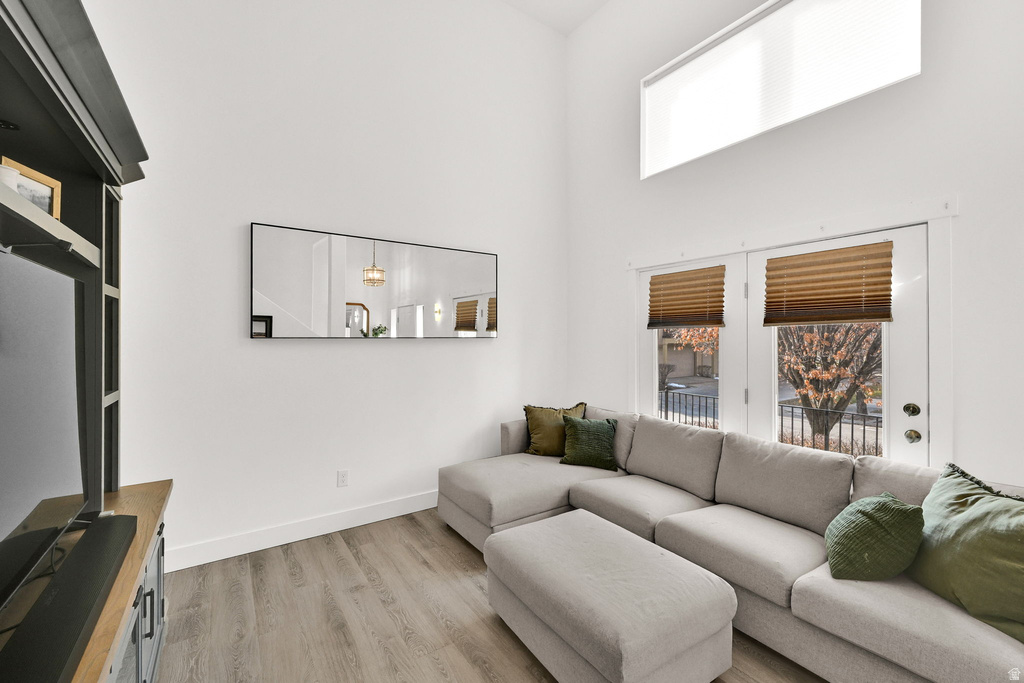 864 N FARMINGTON XING Farmington, UT 84025