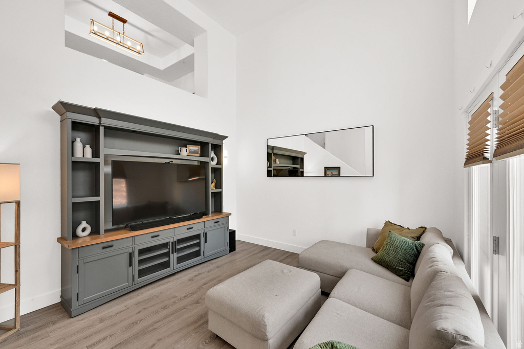 864 N FARMINGTON XING Farmington, UT 84025