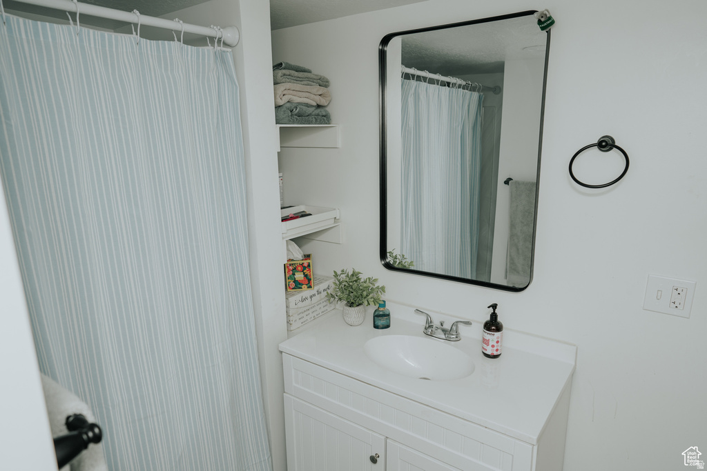 3744 S 810 E Millcreek, UT 84106