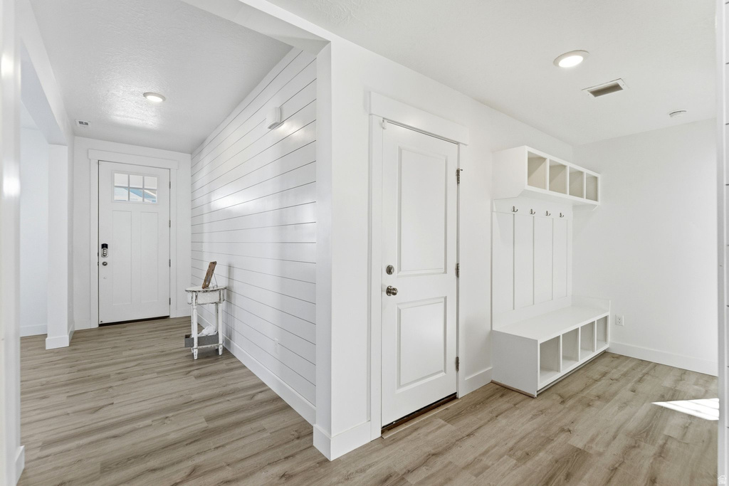 3022 S SHORELINE DR Syracuse, UT 84075