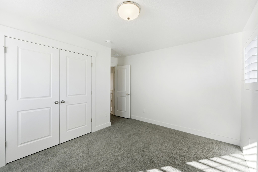 3022 S SHORELINE DR Syracuse, UT 84075