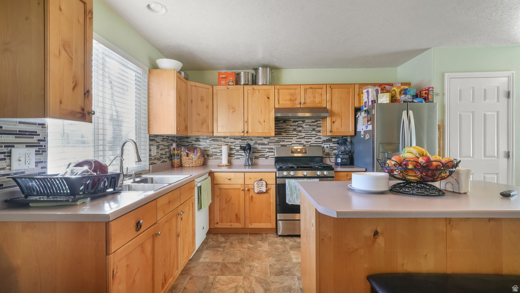 1651 N 40 E Tooele, UT 84074
