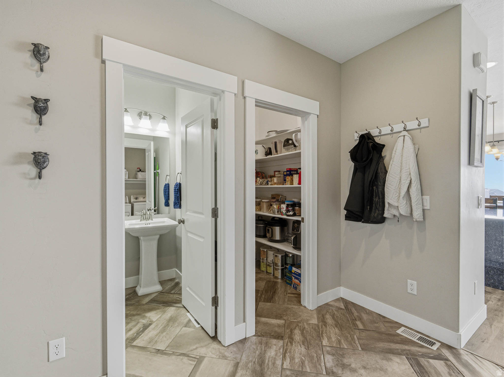 7170 N HONEY FIELD WAY Eagle Mountain, UT 84005