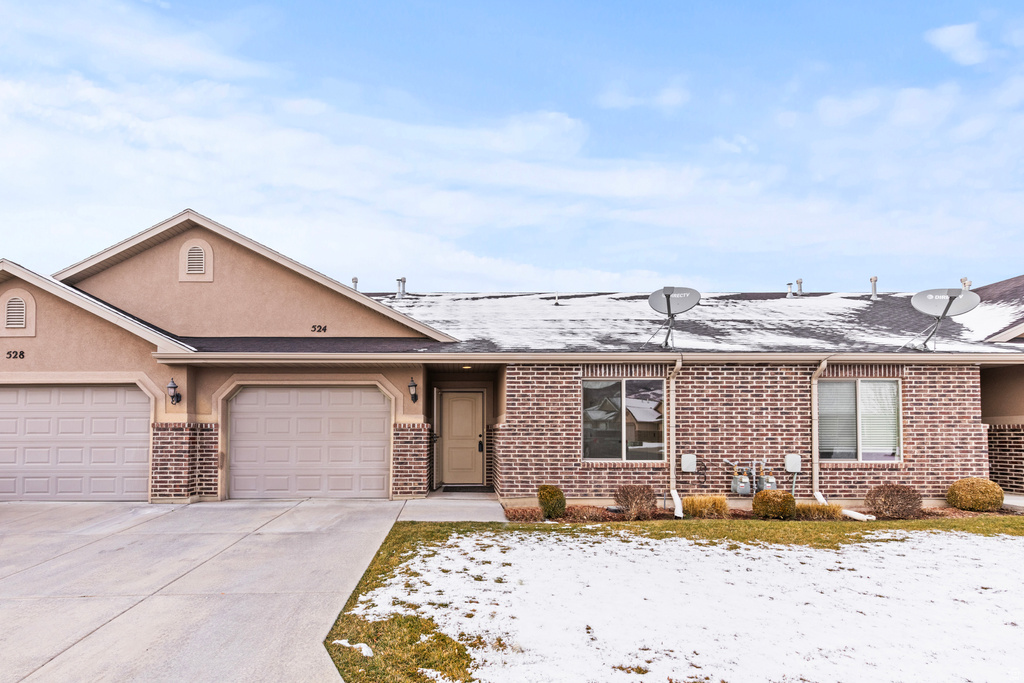 524 HYDE PARK LN Kaysville, UT 84037