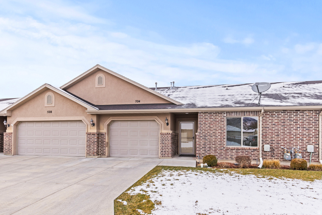 524 HYDE PARK LN Kaysville, UT 84037