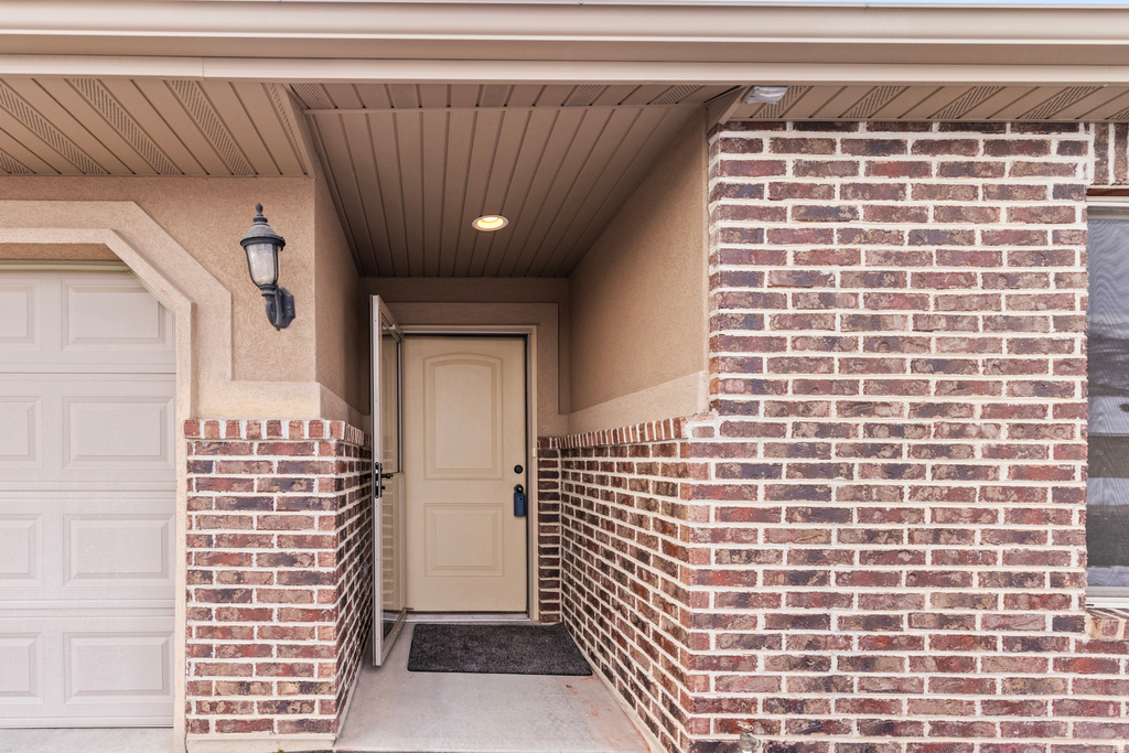 524 HYDE PARK LN Kaysville, UT 84037