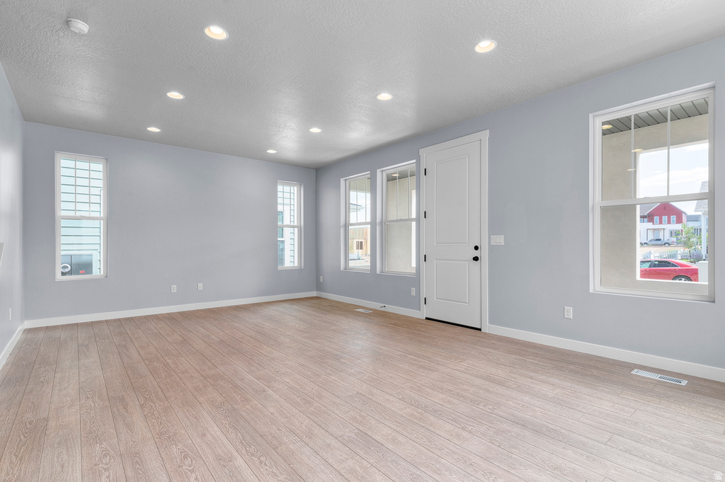 7046 W SWANSEA DR South Jordan, UT 84009