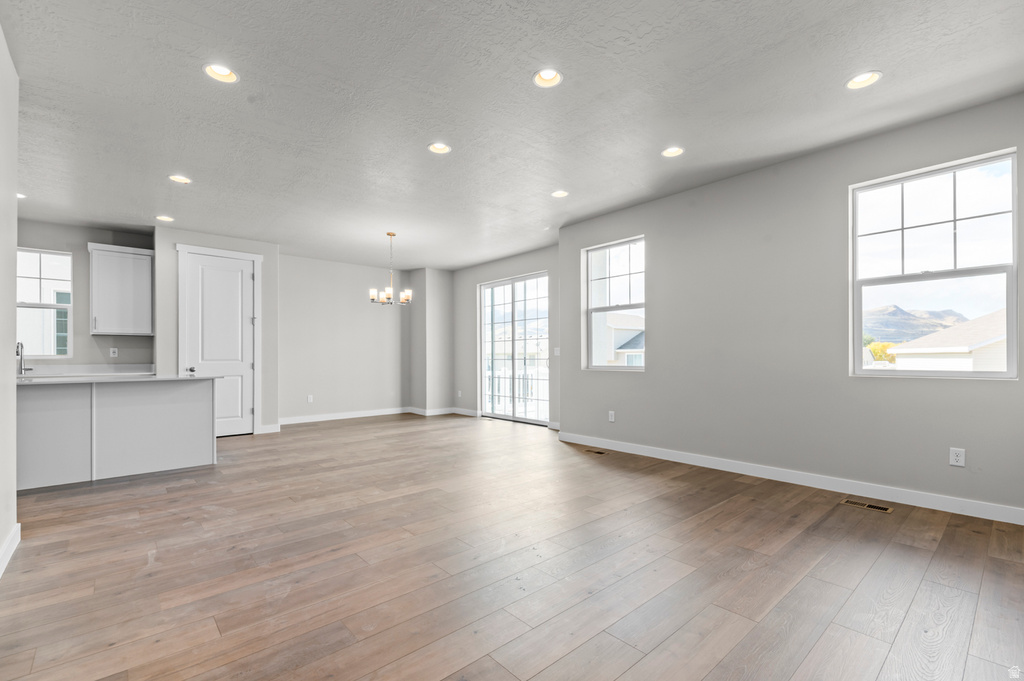 2554 S SINBAD WAY Magna, UT 84044