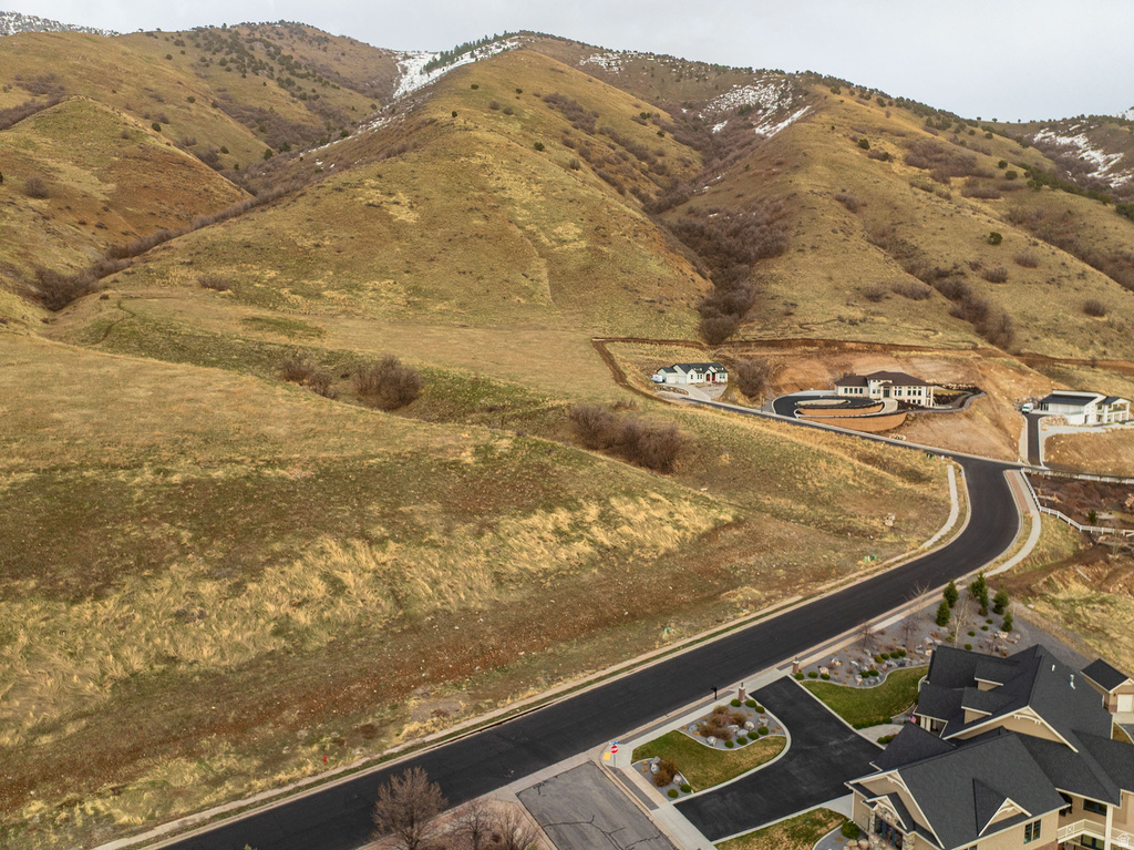 2758 N CANYON DR North Logan, UT 84341