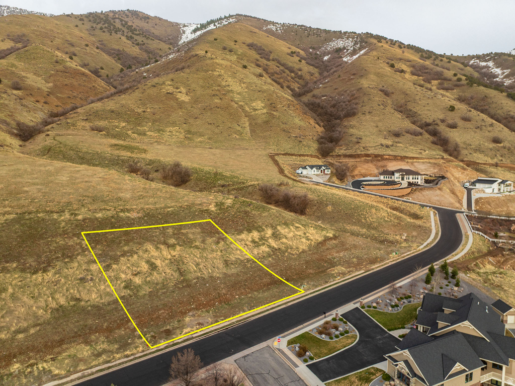 2738 N CANYON DR North Logan, UT 84341