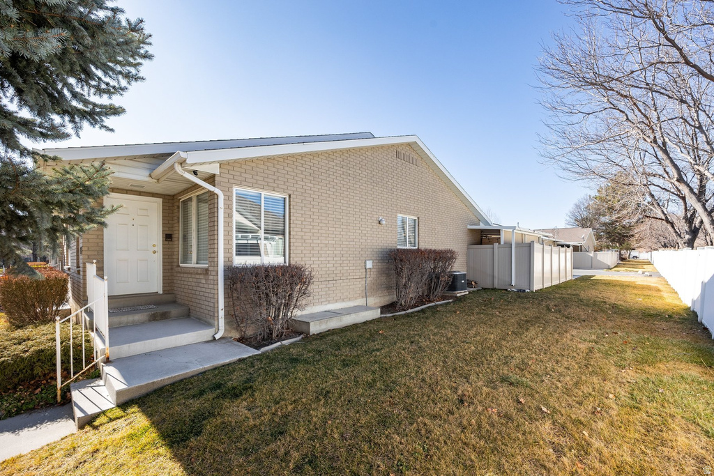 1598 W CORNERSTONE DR South Jordan, UT 84095