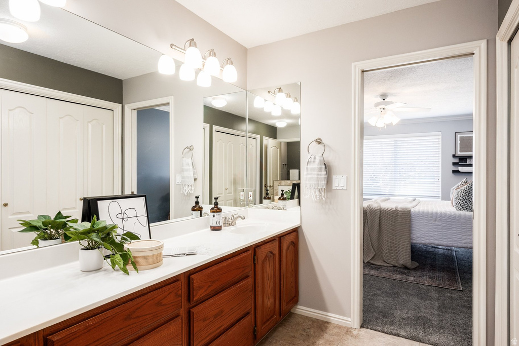 1598 W CORNERSTONE DR South Jordan, UT 84095