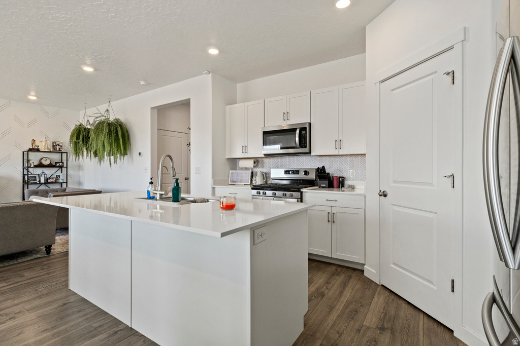 242 N MANDALYN WAY Saratoga Springs, UT 84045