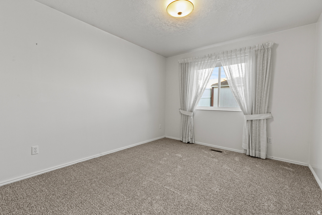 904 E 5650 S South Ogden, UT 84405