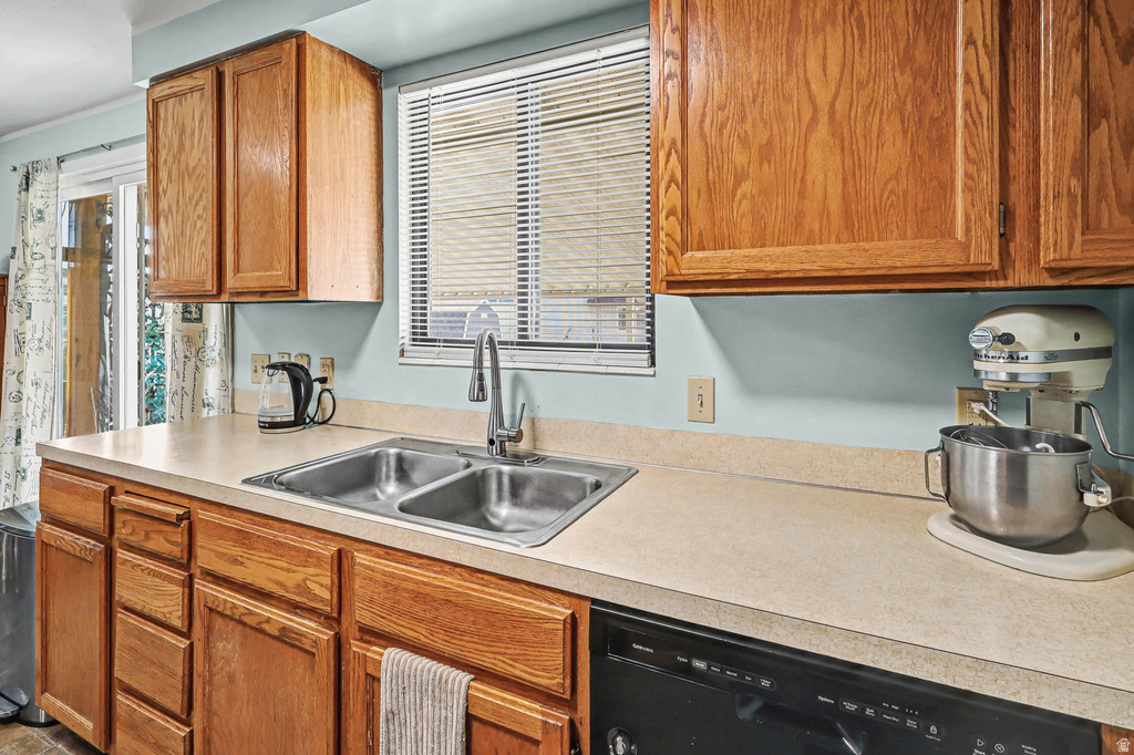 948 S 250 E Layton, UT 84041