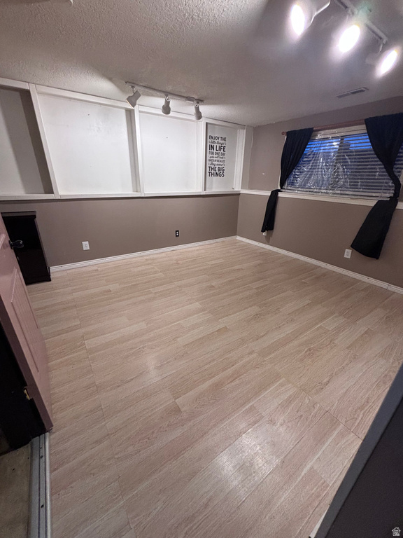 1876 W 2400 S Syracuse, UT 84075