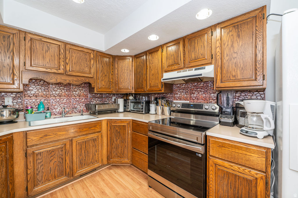 1876 W 2400 S Syracuse, UT 84075