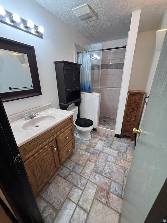 1876 W 2400 S Syracuse, UT 84075