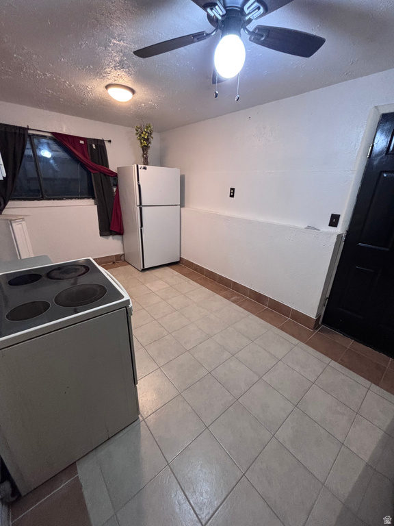 1876 W 2400 S Syracuse, UT 84075