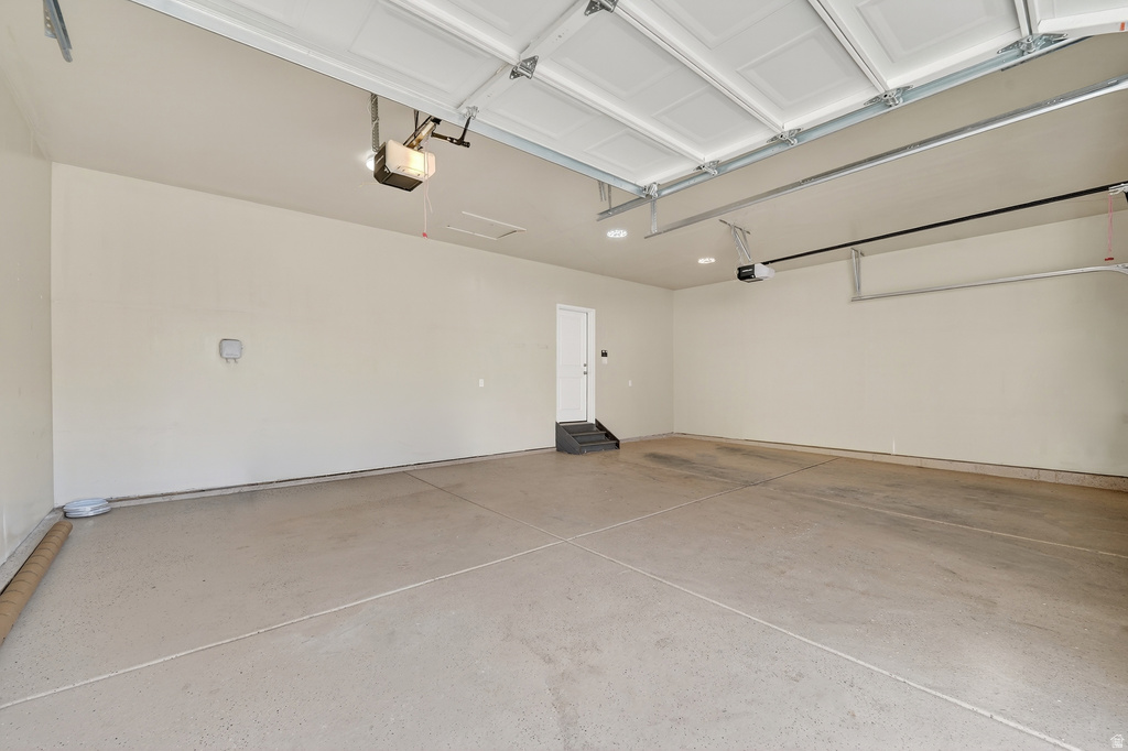 11484 S PEBBLE POND RD South Jordan, UT 84009