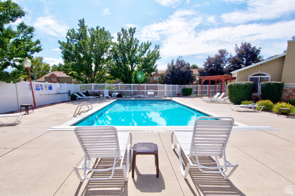 6712 S PINES POINT WAY West Jordan, UT 84084