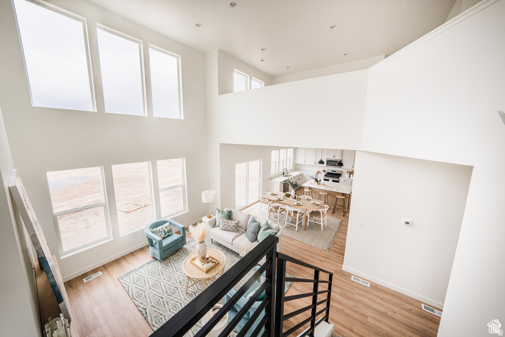 927 W MOTOR VU DR #204 Riverdale, UT 84405