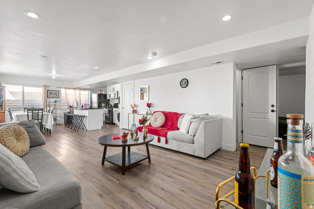 1271 N 2470 W Provo, UT 84601