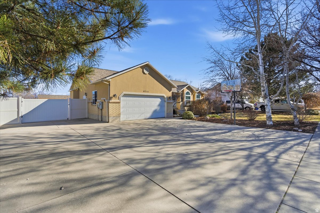 8715 S 4870 W West Jordan, UT 84081