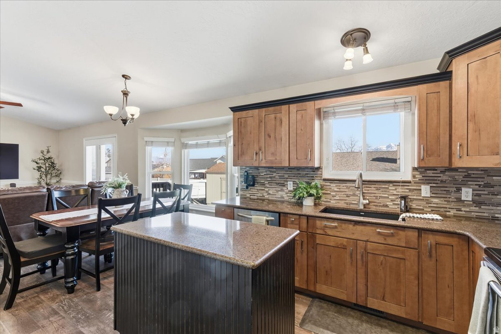 8715 S 4870 W West Jordan, UT 84081