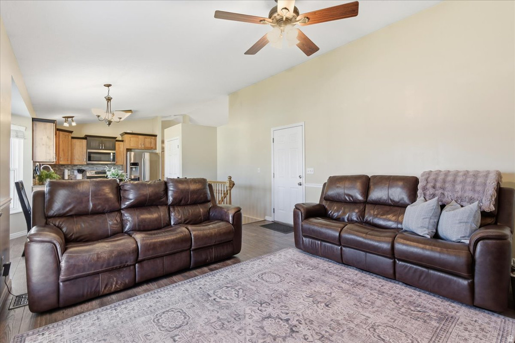 8715 S 4870 W West Jordan, UT 84081