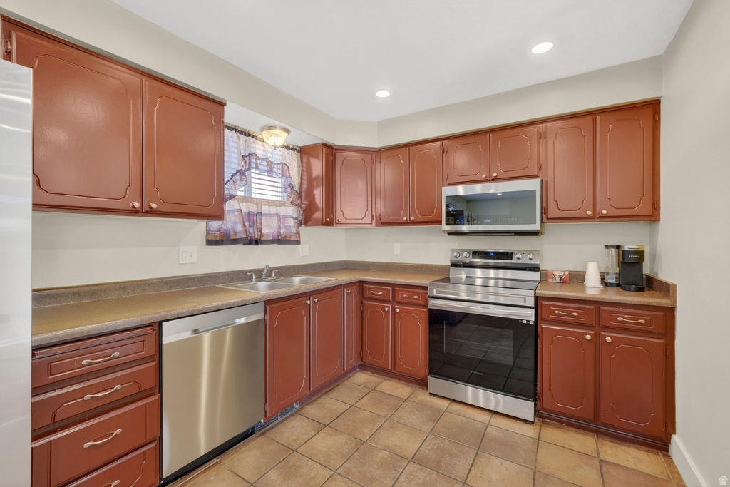 5382 W NORTHLILAC AVE West Jordan, UT 84081