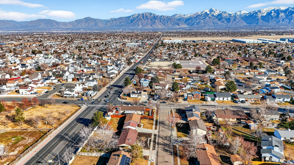 5382 W NORTHLILAC AVE West Jordan, UT 84081