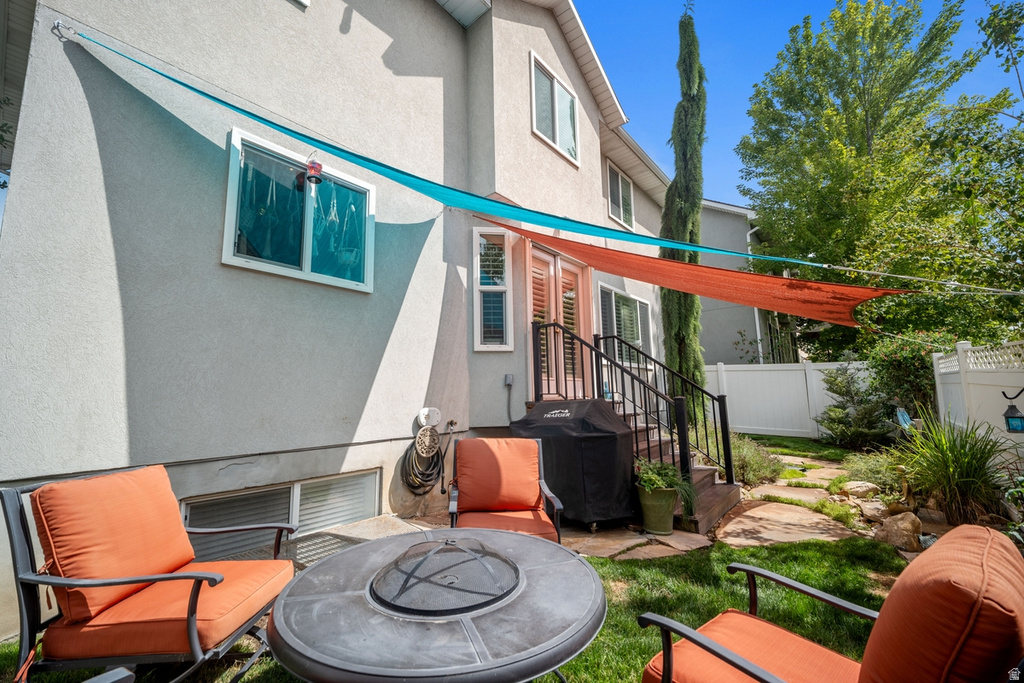 9092 S ENCHANTED OAK LN Sandy, UT 84094