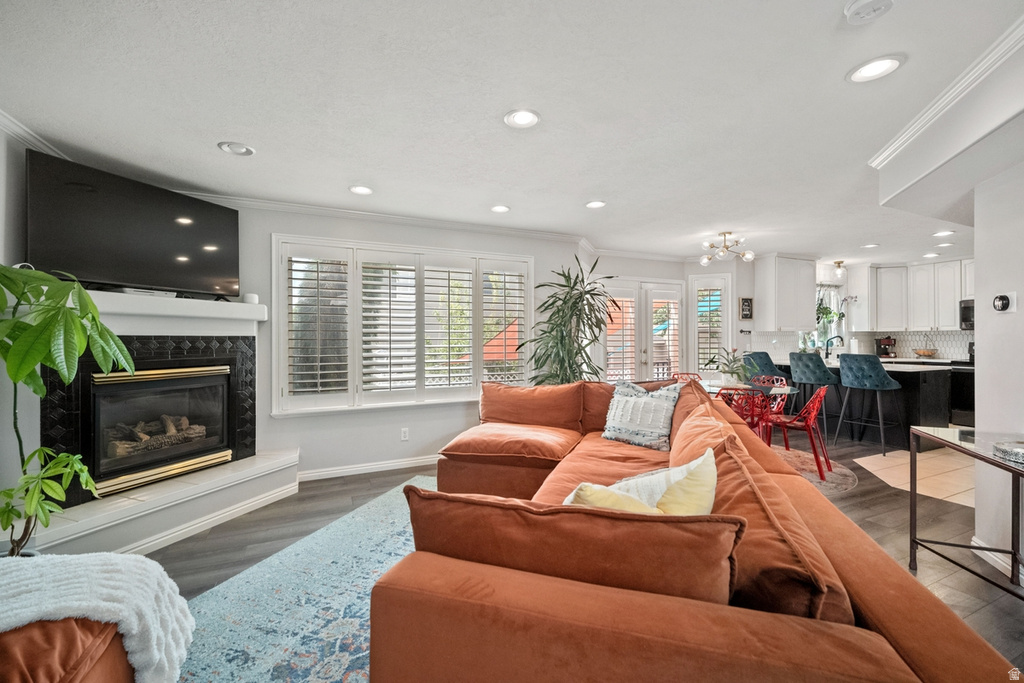 9092 S ENCHANTED OAK LN Sandy, UT 84094