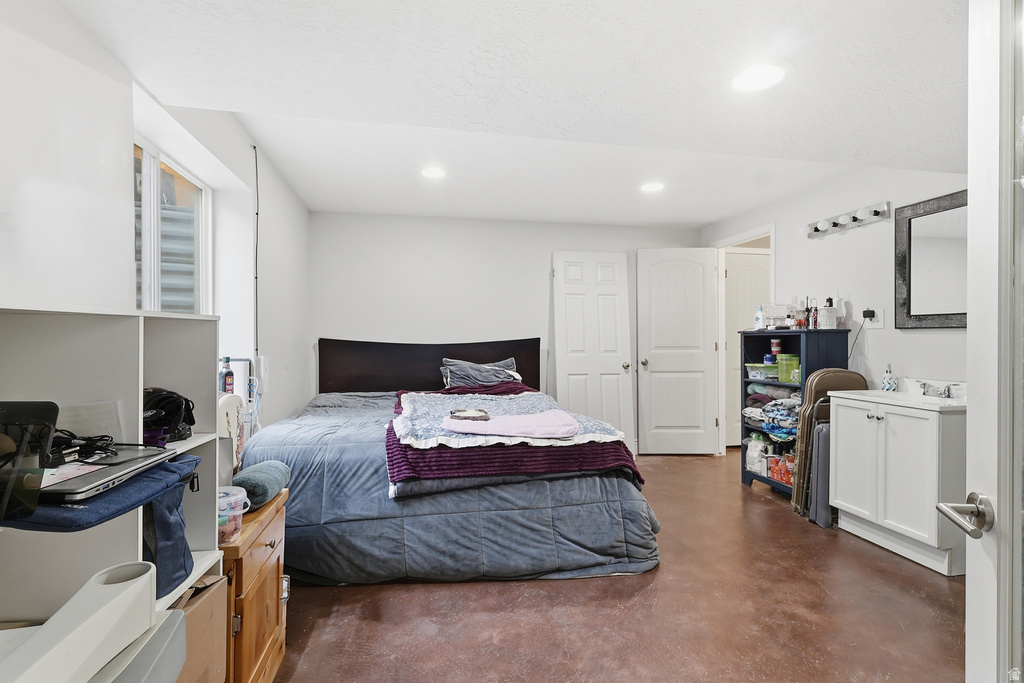 8764 S PEBBLECREEK RD West Jordan, UT 84081