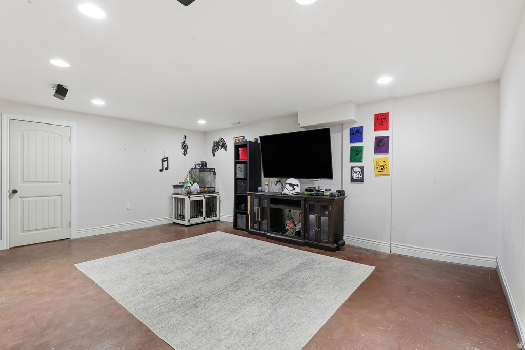 8764 S PEBBLECREEK RD West Jordan, UT 84081