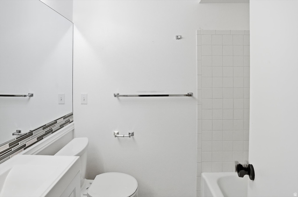 6847 S COUNTRYWOODS CIR #18F Midvale, UT 84047