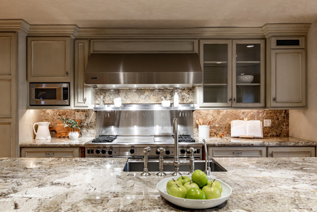 1220 E YALE AVE Salt Lake City, UT 84105