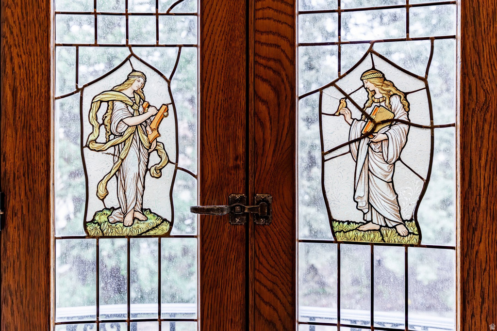 1220 E YALE AVE Salt Lake City, UT 84105