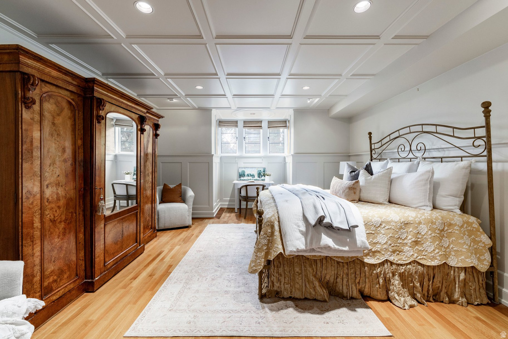 1220 E YALE AVE Salt Lake City, UT 84105