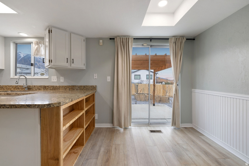 1602 E SEGO LILY DR Sandy, UT 84092