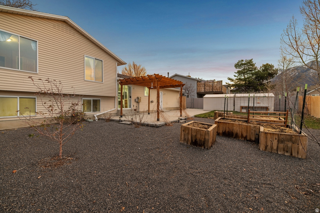 1602 E SEGO LILY DR Sandy, UT 84092