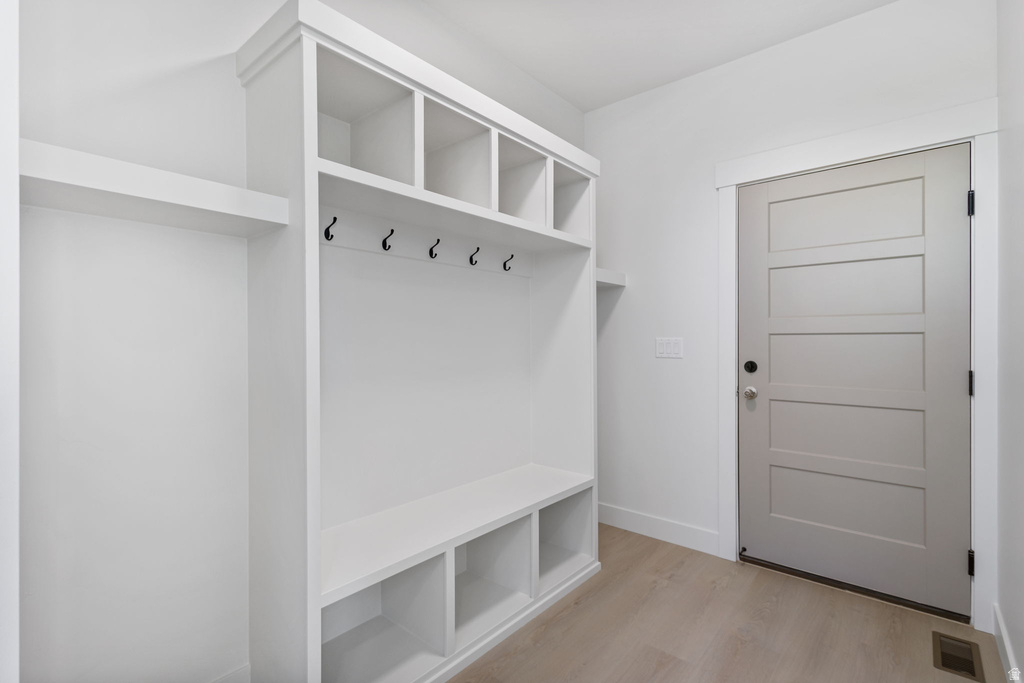 1331 N 1850 W Clinton, UT 84015