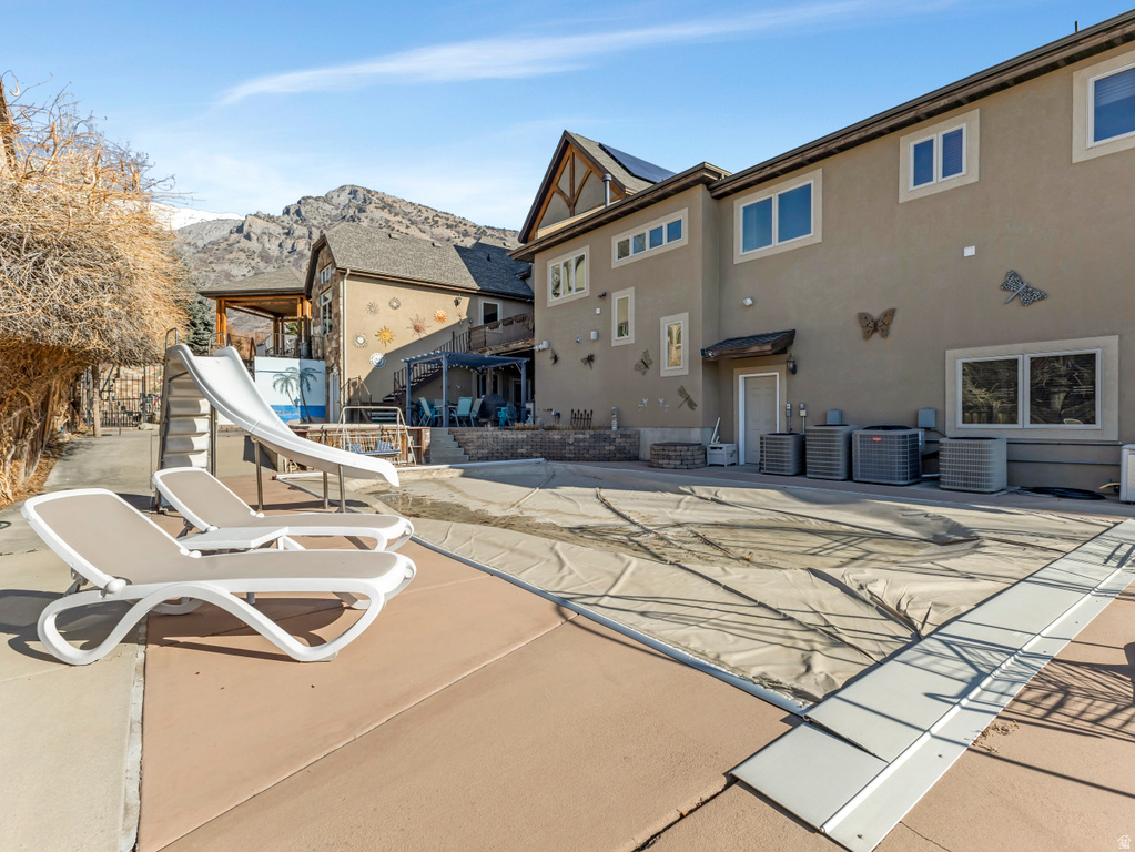 861 N 1100 E Pleasant Grove, UT 84062