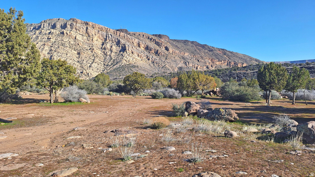 2000 ANDERSON JUNCTION RD Toquerville, UT 84774